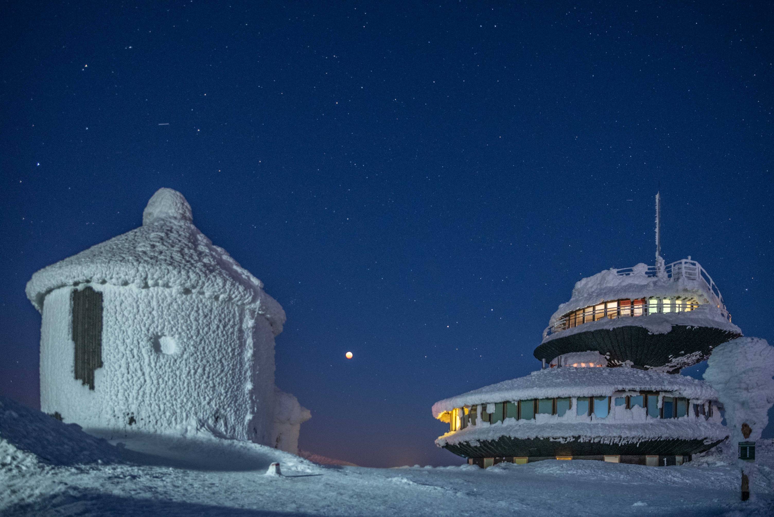 Obserwatorium meteorologiczne - Śnieżka, Karkonosze