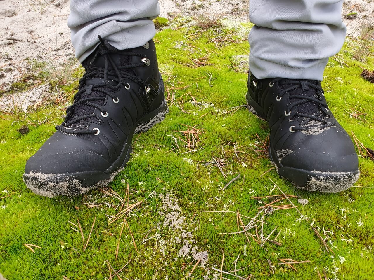 Wygodne, wodoodporne i komfortowe buty trekkingowe KEEN Venture Mid WP Leather